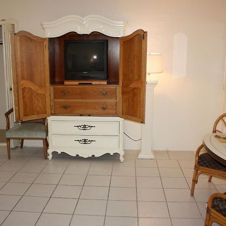 Beach And Town Motel Hollywood Bagian luar foto