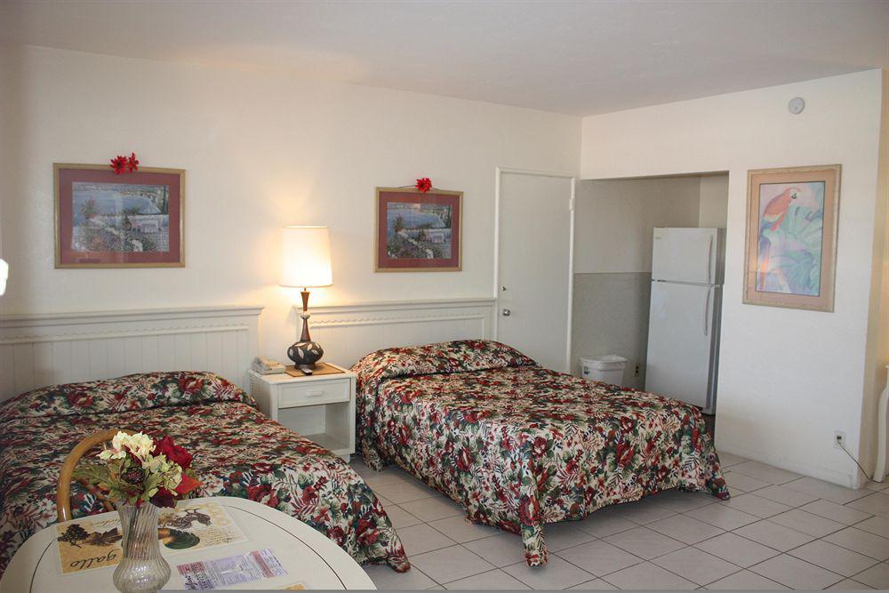 Beach And Town Motel Hollywood Bagian luar foto
